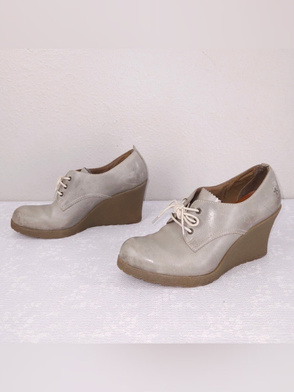 Dr. Martens Mimi Oxford Wedge Heeled Lace-Up Booties US 8